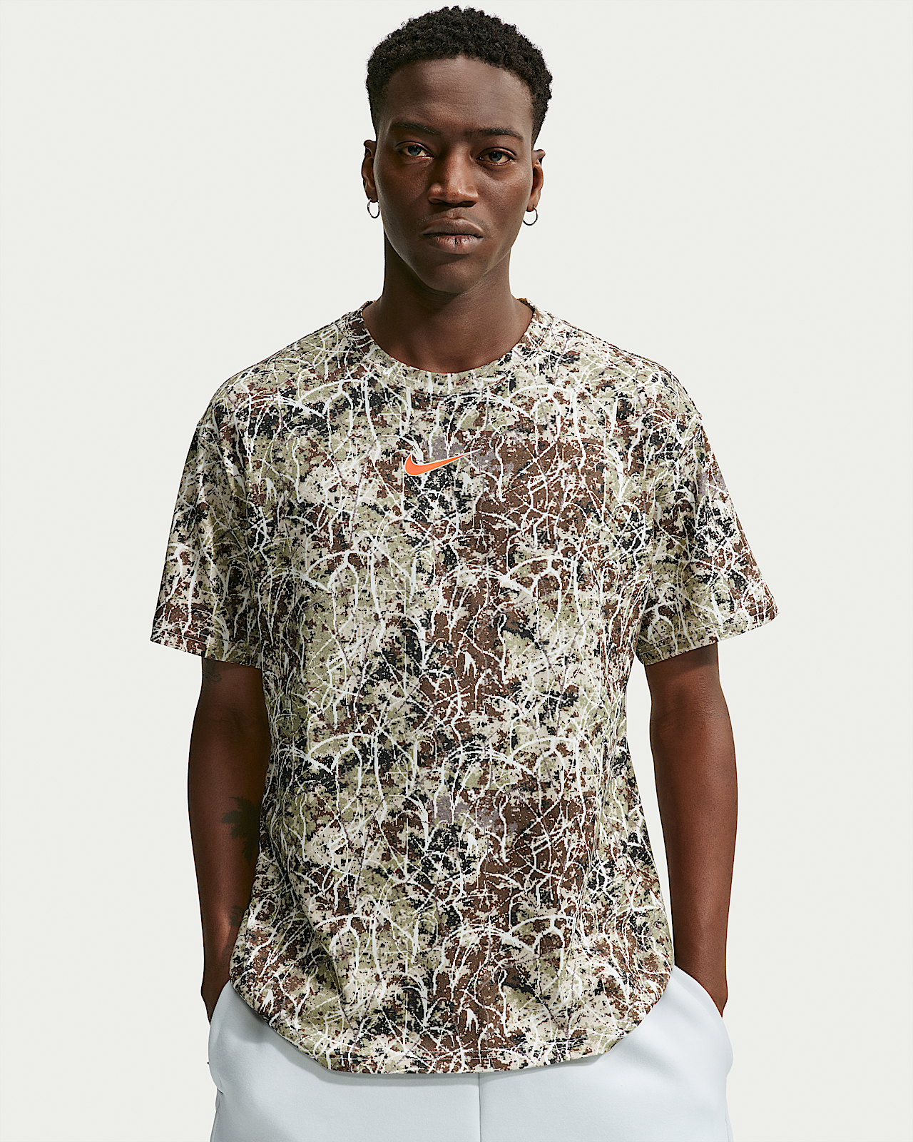 Женская футболка Nike Sportswear