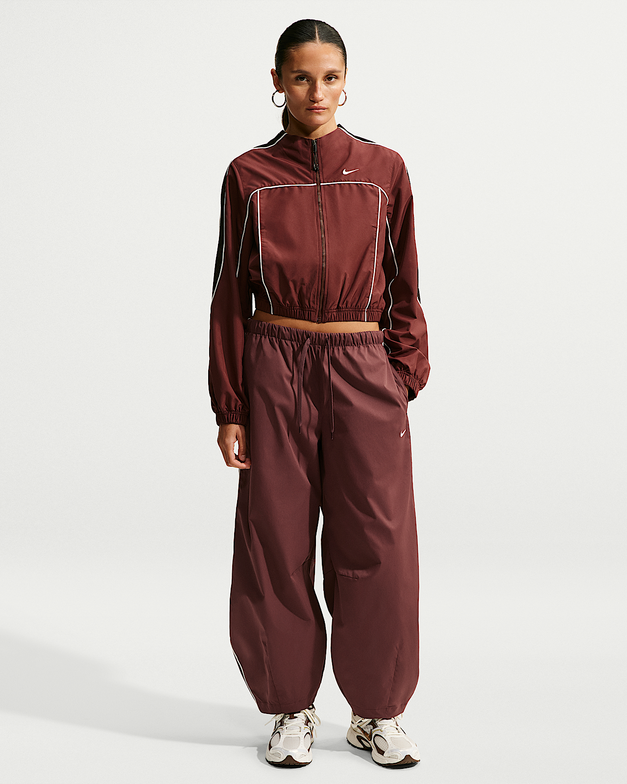 Женские  Nike Sportswear Loose Mid-Rise Barrel Pants