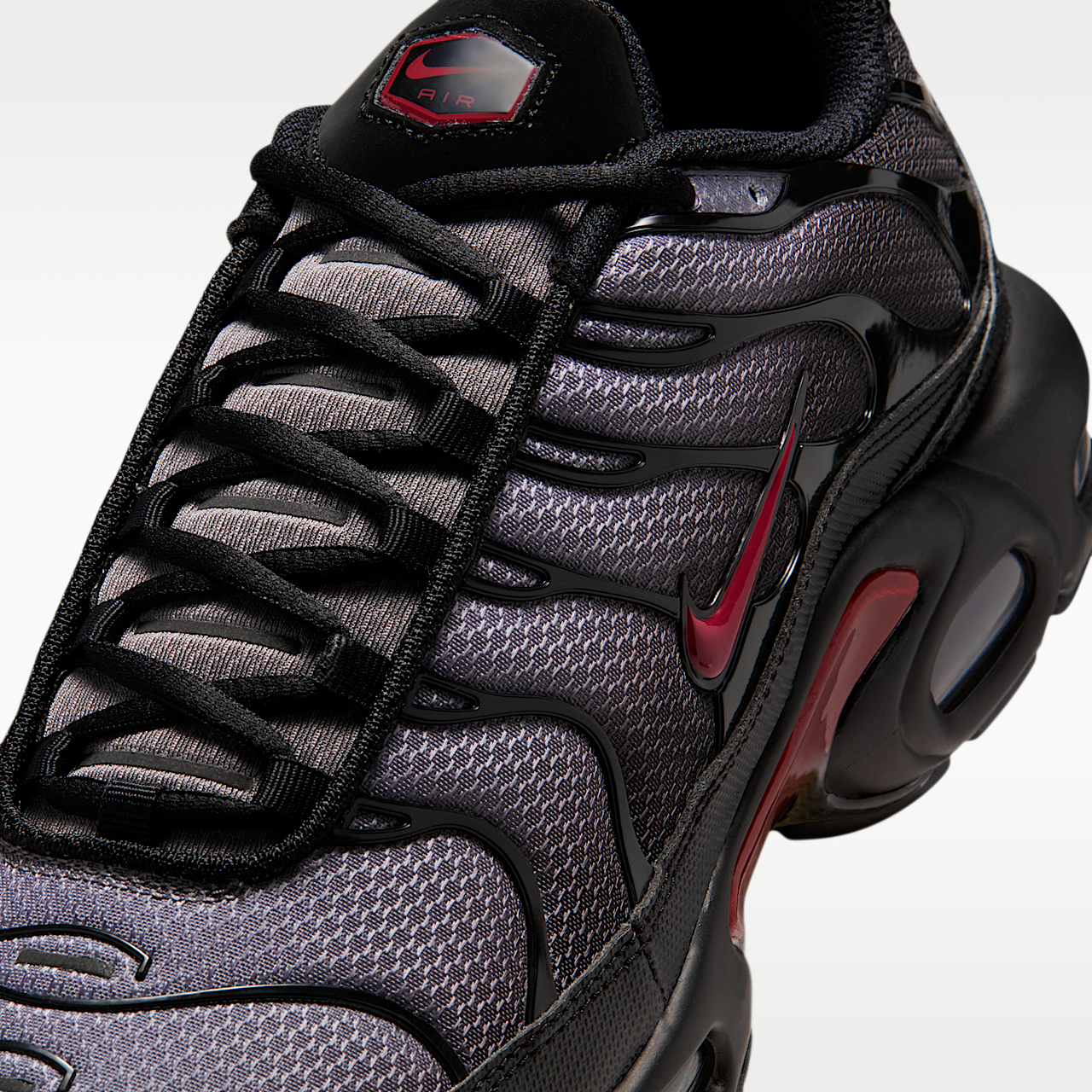 Nike Air Max Plus sneaker Zwart/Pencil Point/Team Crimson