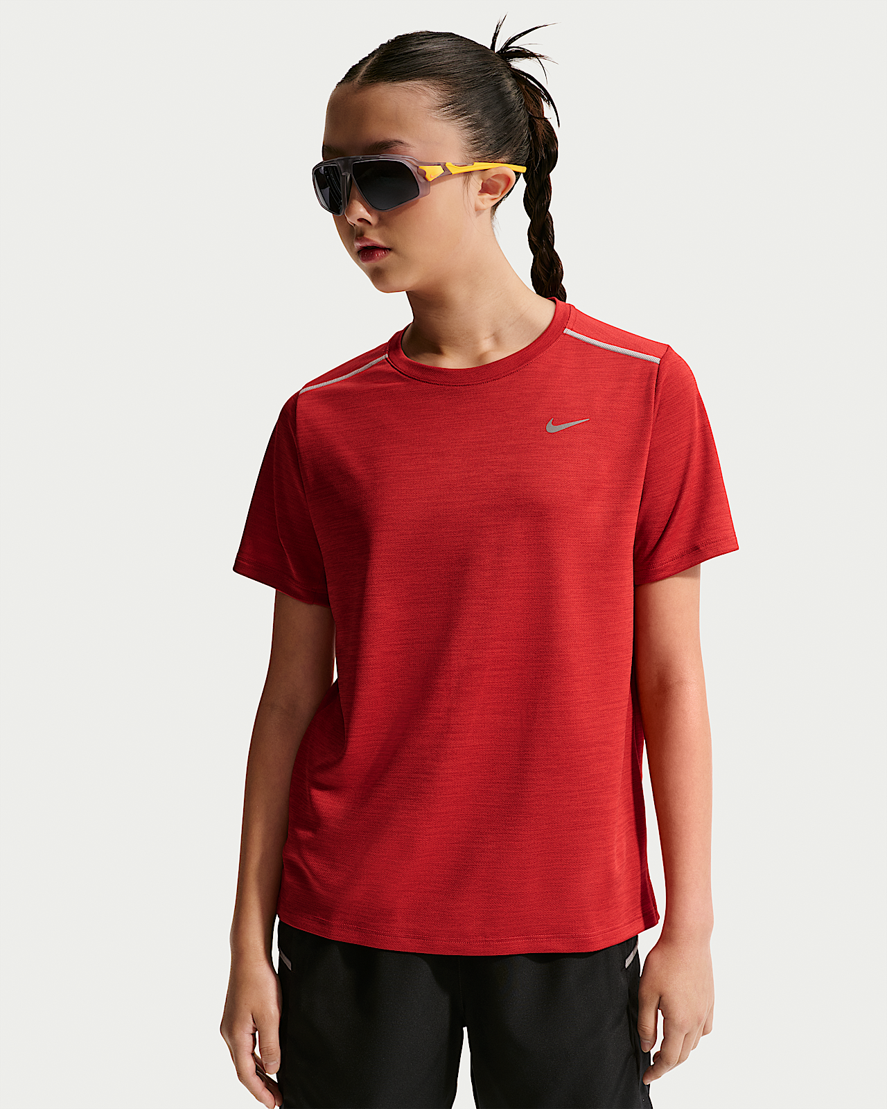 Детские шорты Nike Miler Big Kids' Dri-FIT Short-Sleeve Top