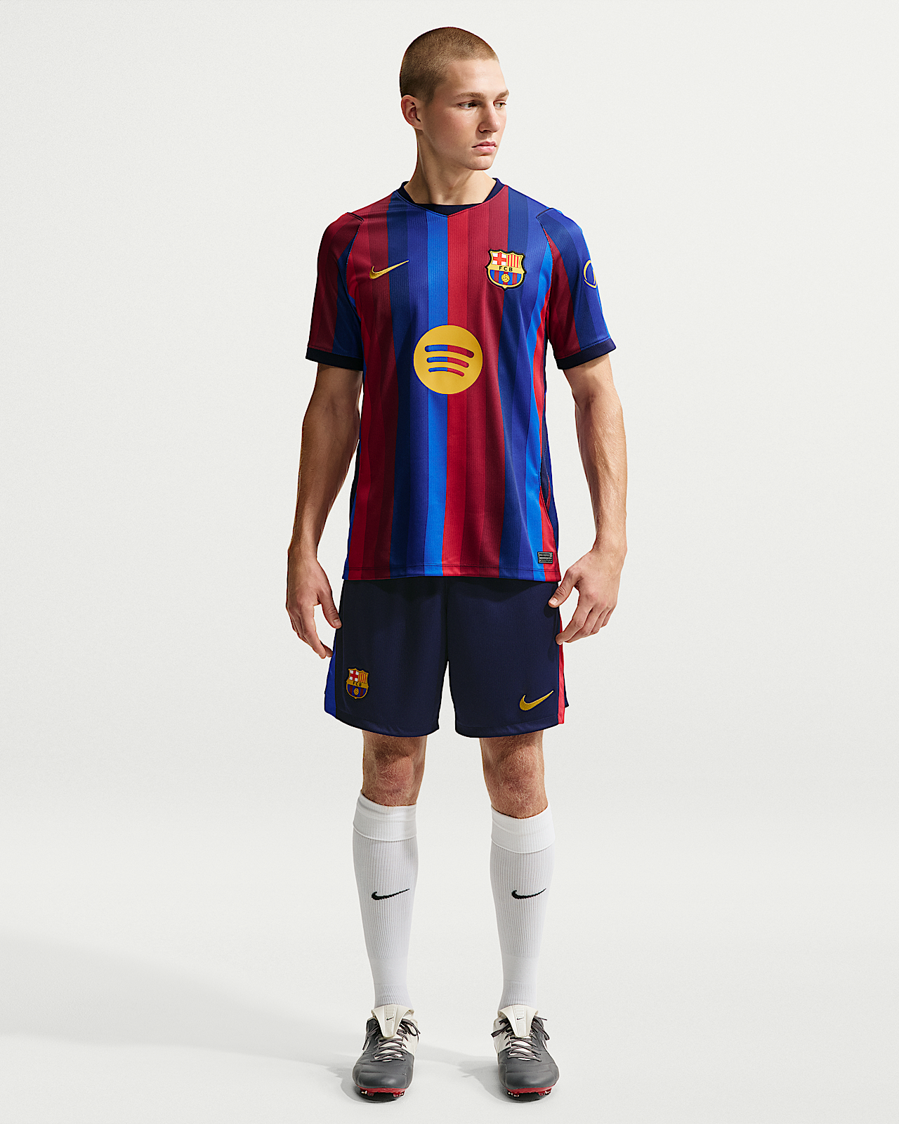 Мужские шорты FC Barcelona 2026/27 Stadium Home Nike Dri-FIT Soccer Replica Shorts