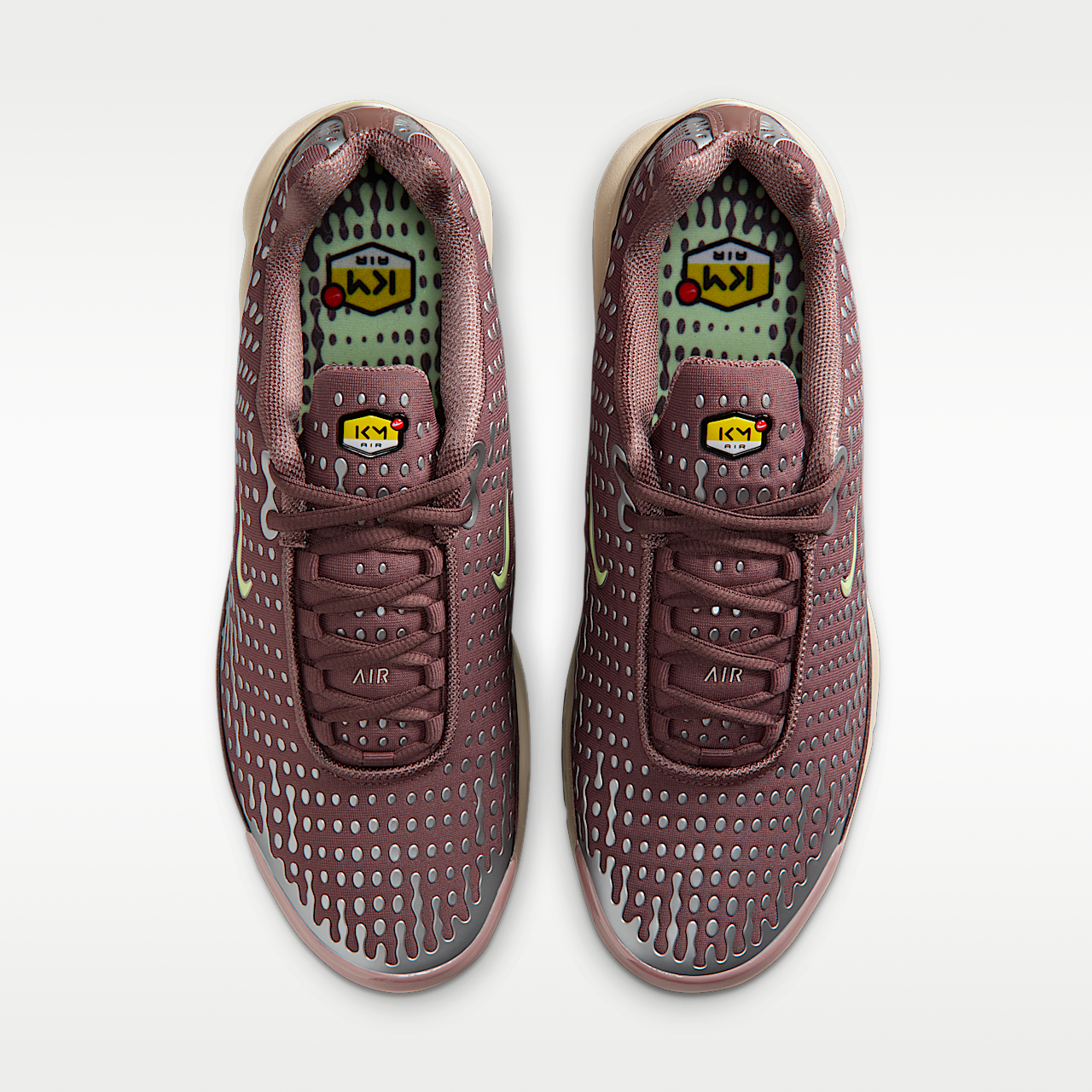 Nike Air Max Plus sneaker Plum Eclipse/Metallic Gold Grain/Zwart/Barely Volt