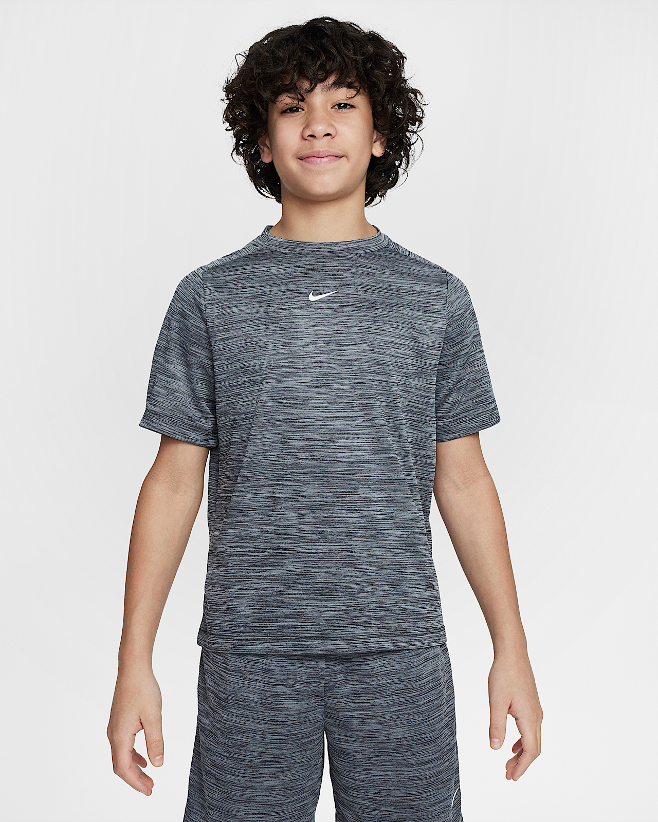 Детские шорты Nike Multi Big Kids' Dri-FIT Short-Sleeve Top