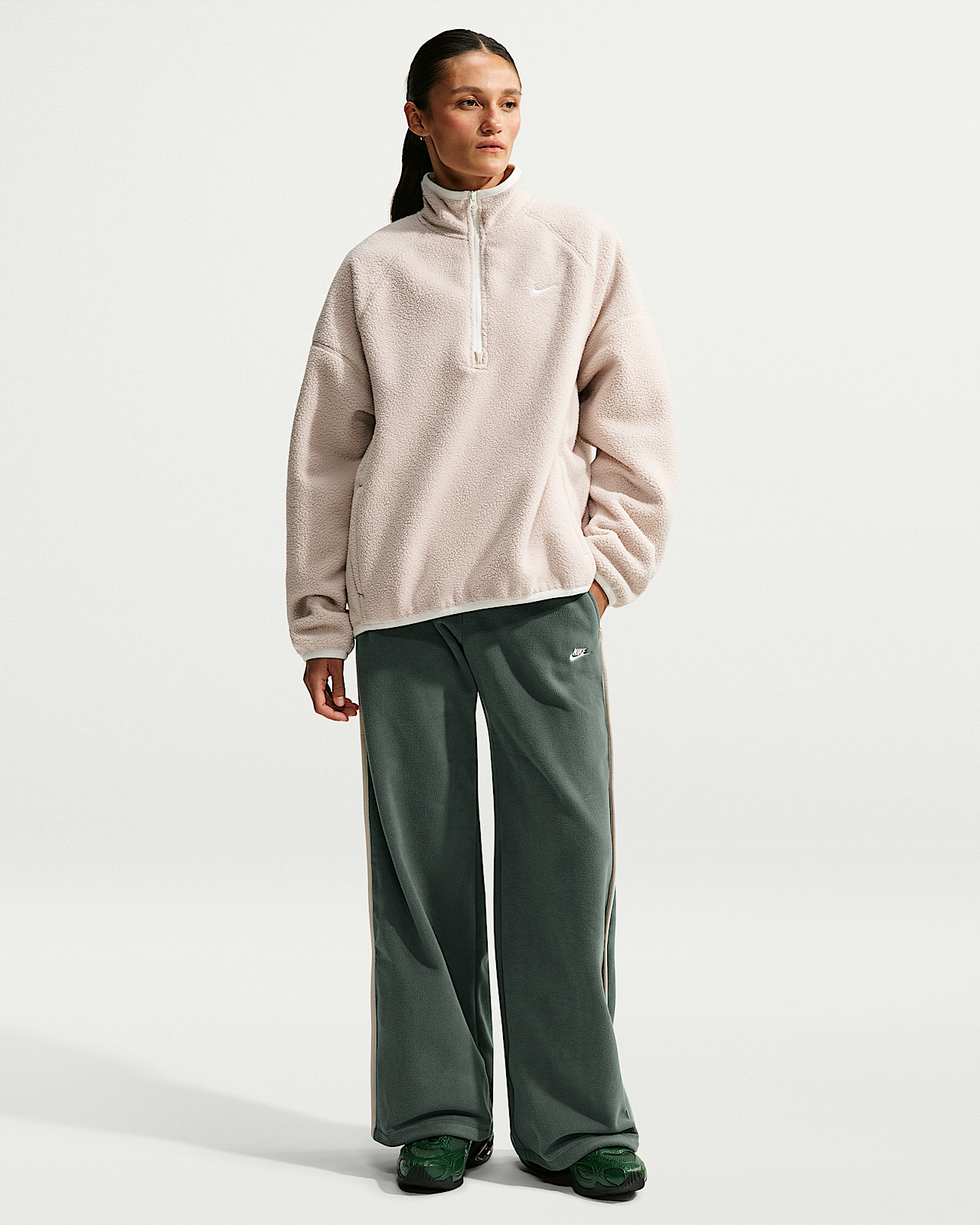 Женские  Nike Sportswear Therma-FIT Mid-Rise Open-Hem Pants