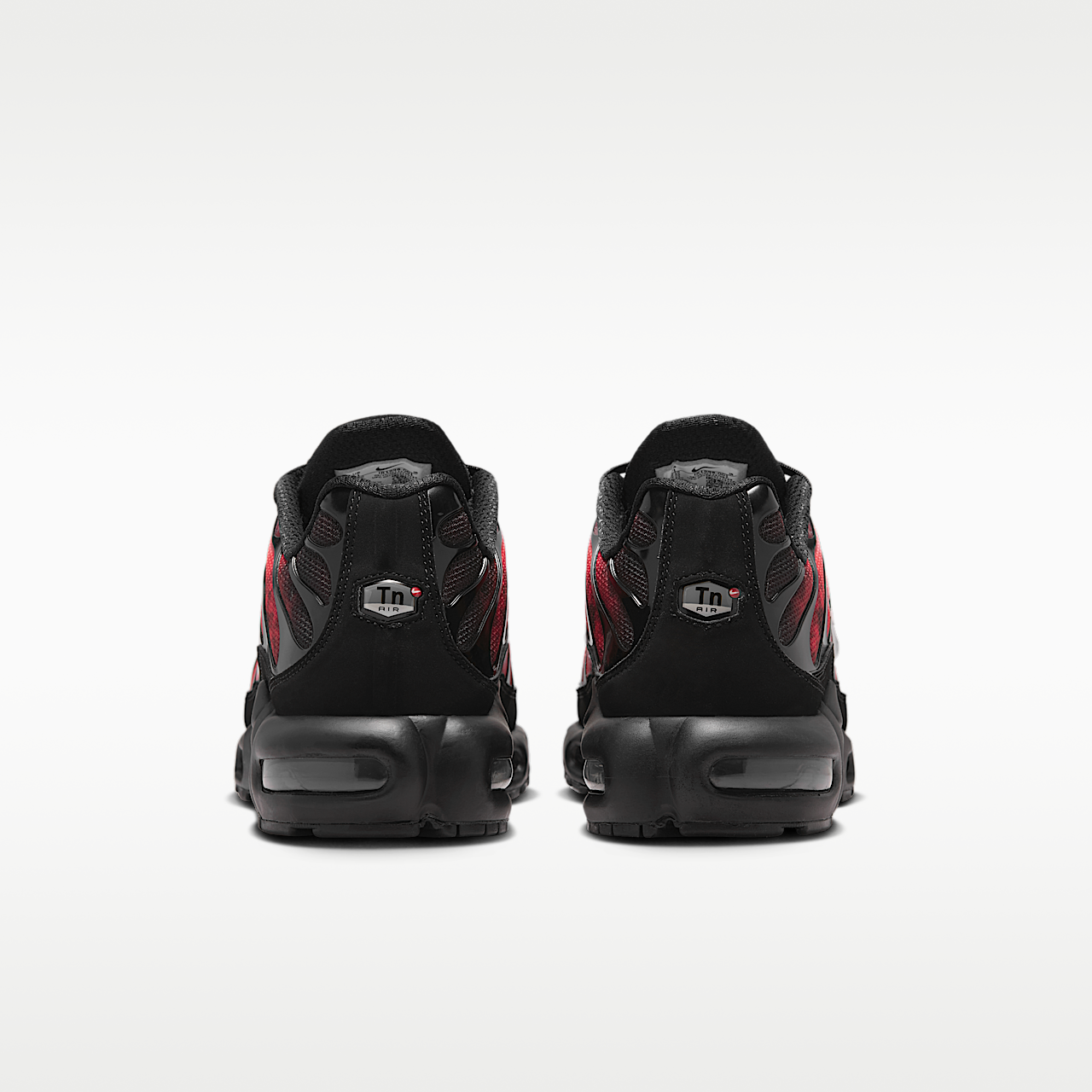 Nike Air Max Plus sneaker Zwart/University Red/Metallic Silver