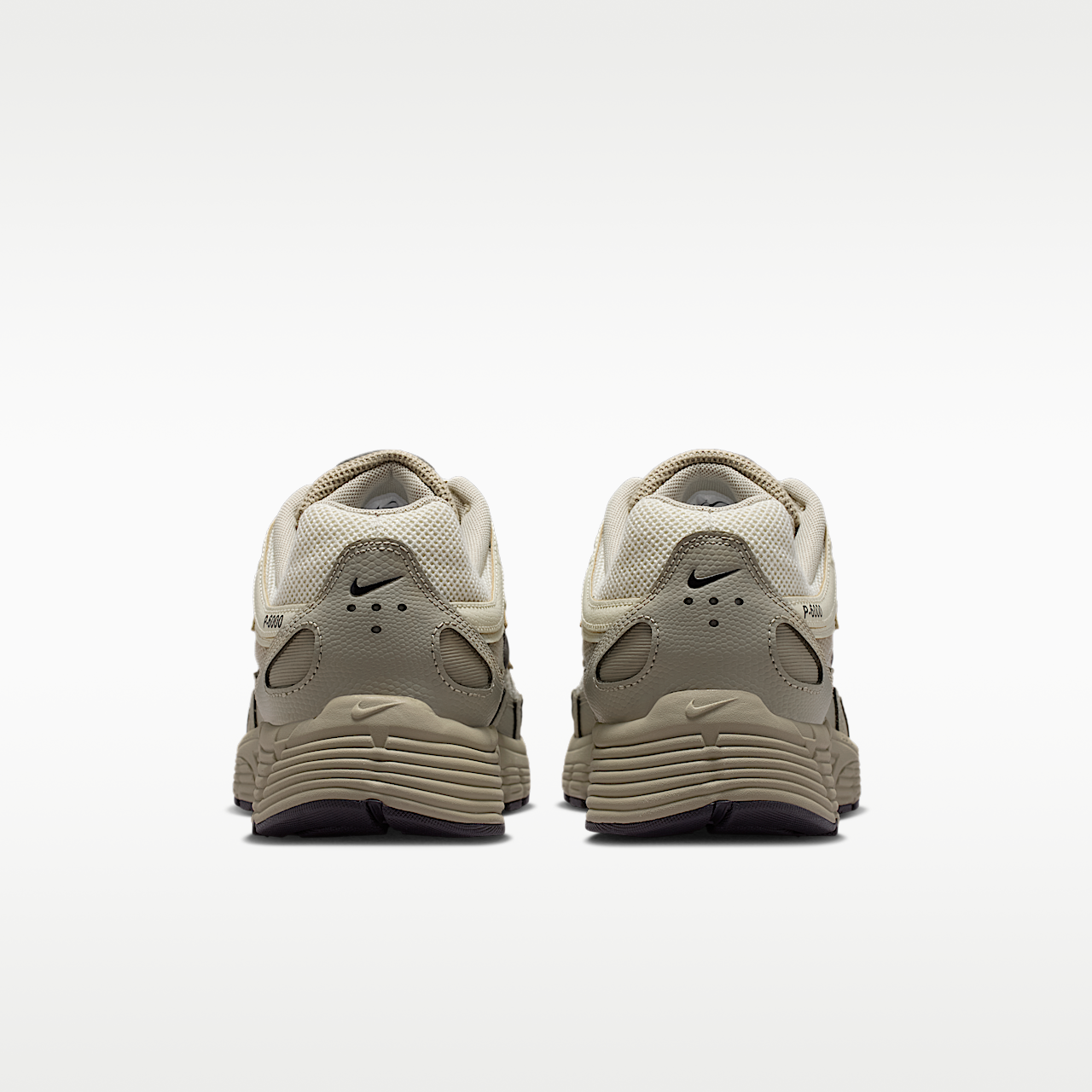 Nike P-6000 sneaker Coconut Milk/Beach/Zwart