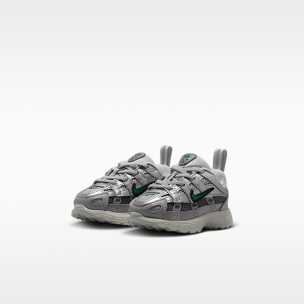 Nike P-6000 sneaker Grey Fog/Metallic Silver/Sail/Malachite