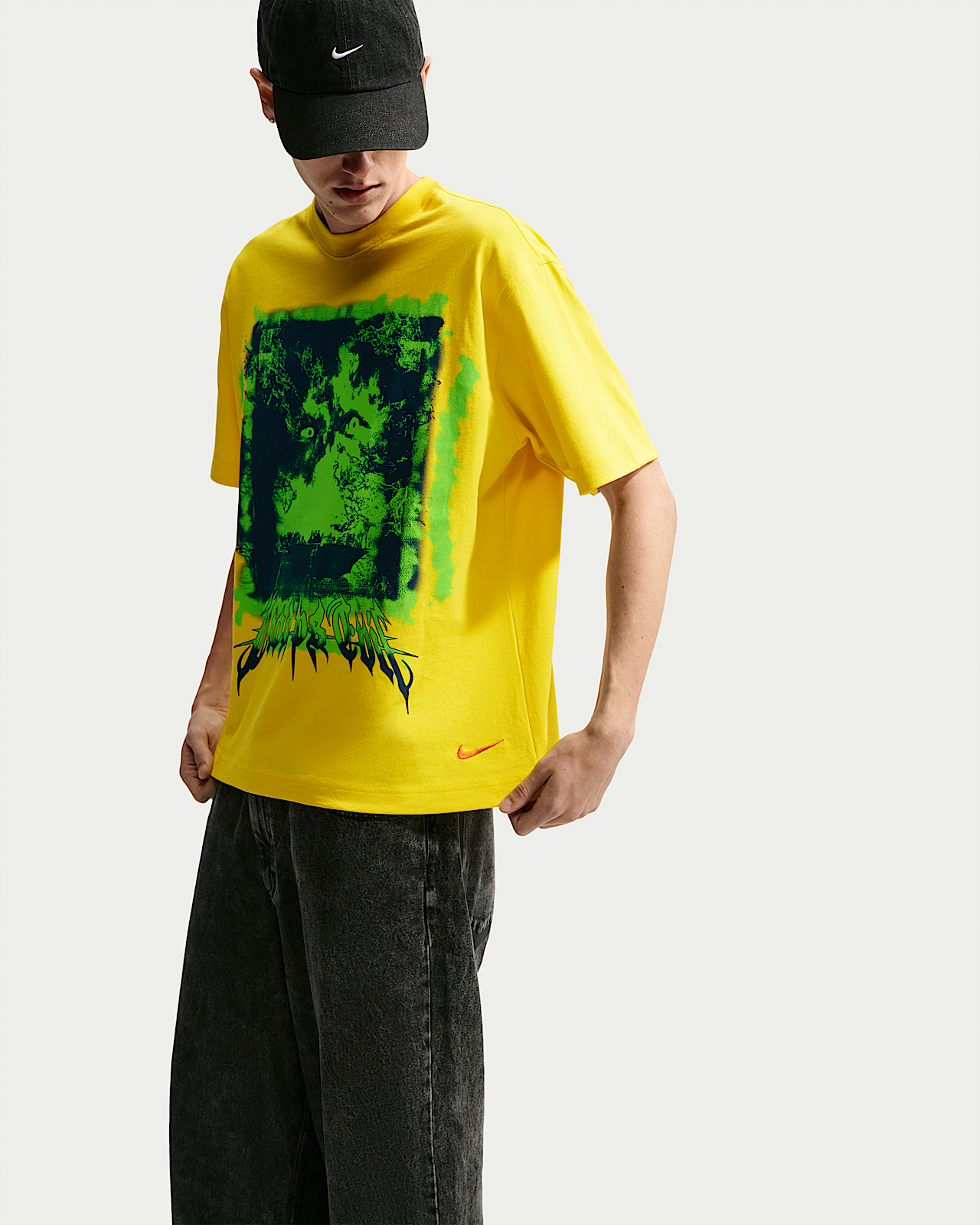 Женская футболка Nike Sportswear