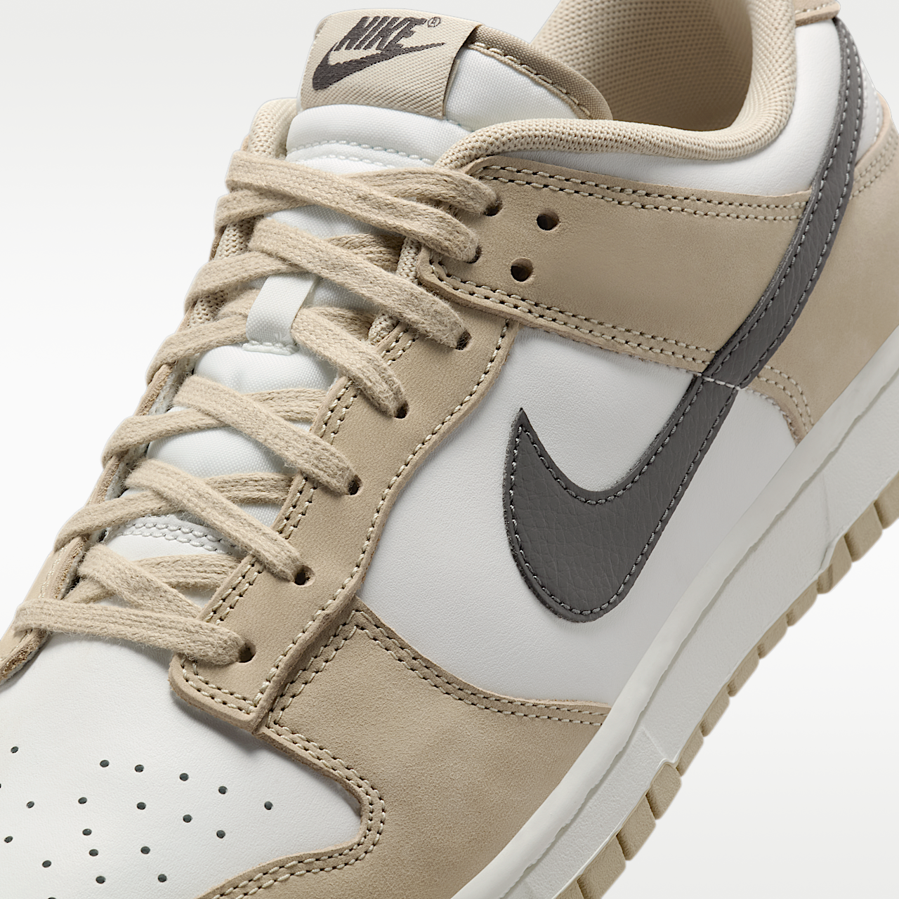 Nike Dunk Low sneaker Desert Khaki/Summit White/Medium Ash