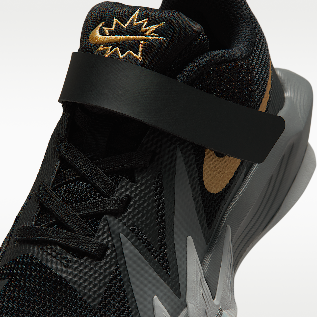 Nike  sneaker Zwart/Wolf Grey/Smoke Grey/Metallic Gold