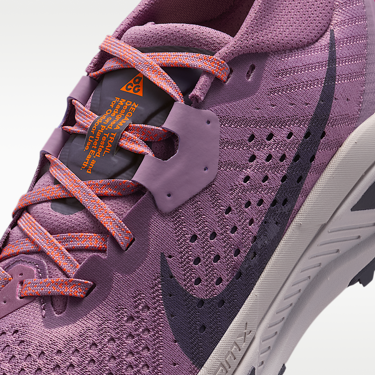 Nike ACG sneaker Violet Dust/Silver Lilac/Safety Orange/Purple Dynasty