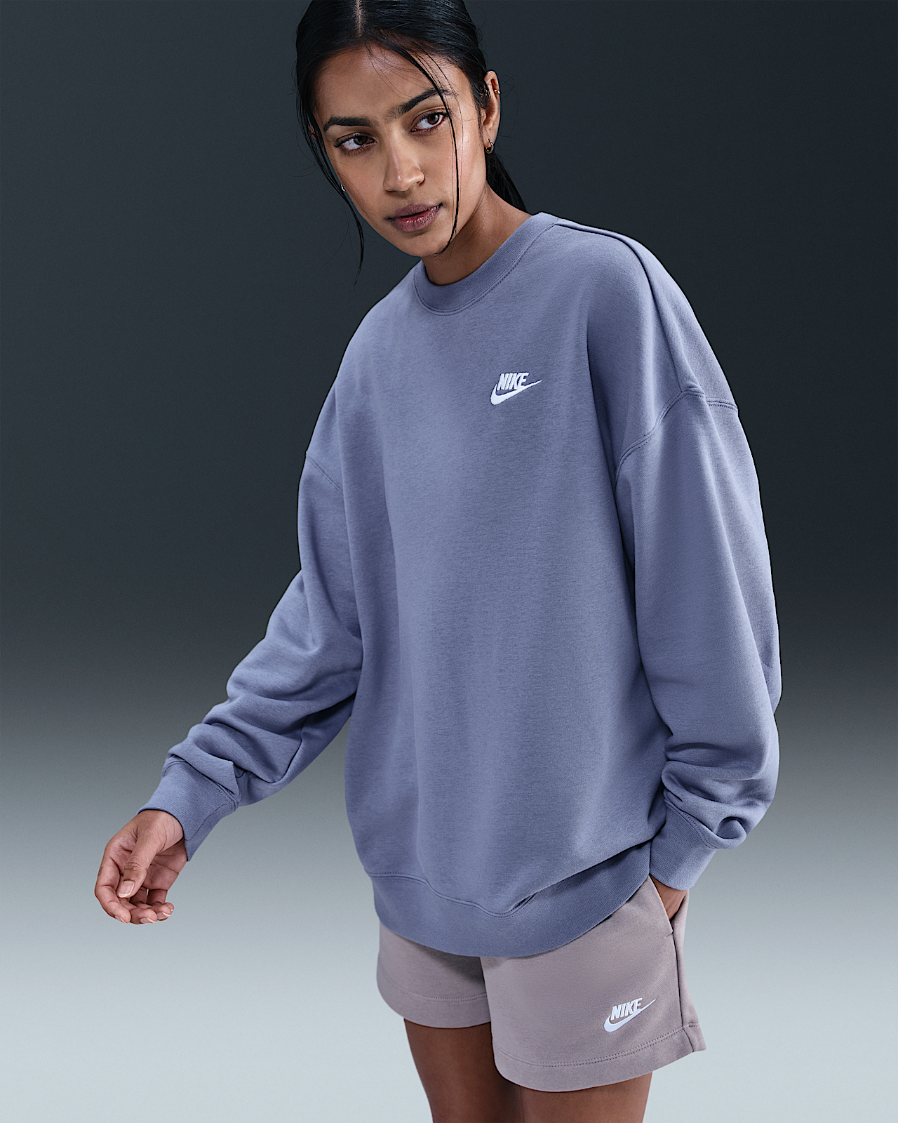 Женский свитшот Nike Sportswear Club Fleece Loose Crew-Neck