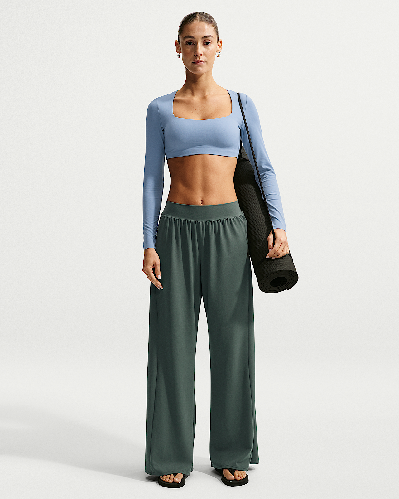 Женские  Nike Zenvy Mid-Rise Wide-Leg Pants
