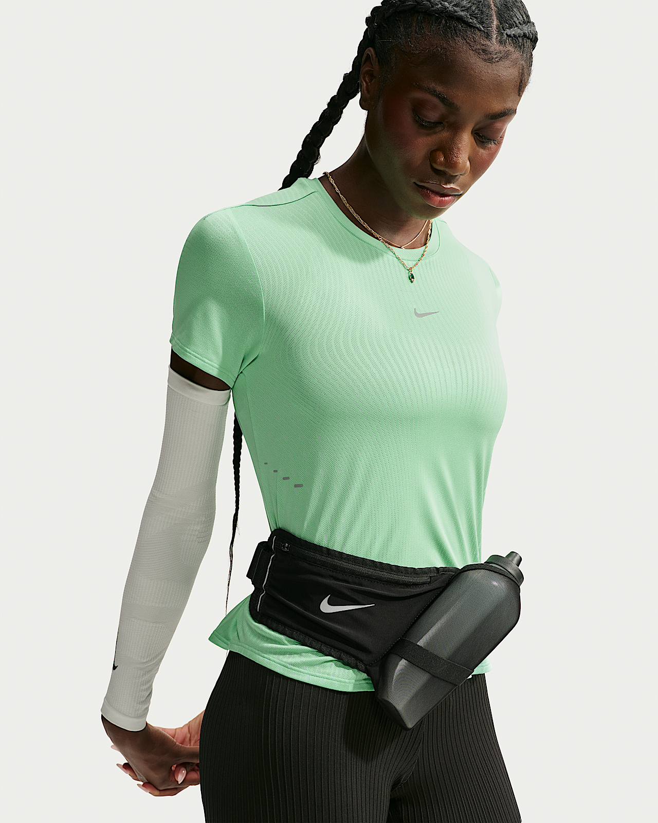 Женские шорты Nike Swift Aero-FIT Short-Sleeve Top для бега