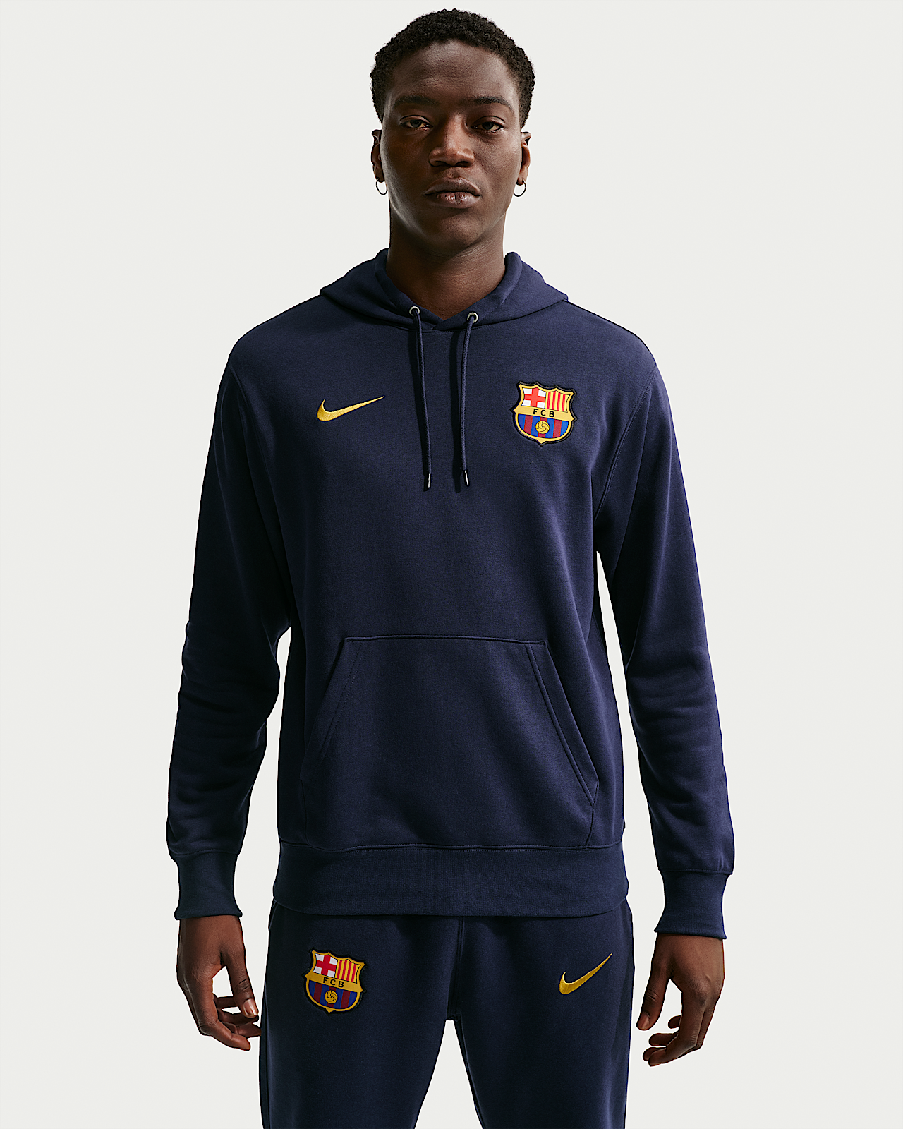 Мужское худи FC Barcelona Club Nike Soccer French Terry Pullover Hoodie