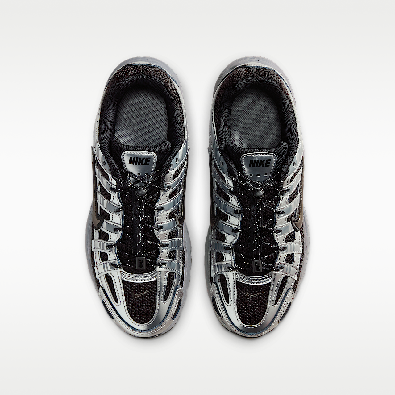 Nike P-6000 sneaker Zwart/Metallic Cool Grey/Smoke Grey