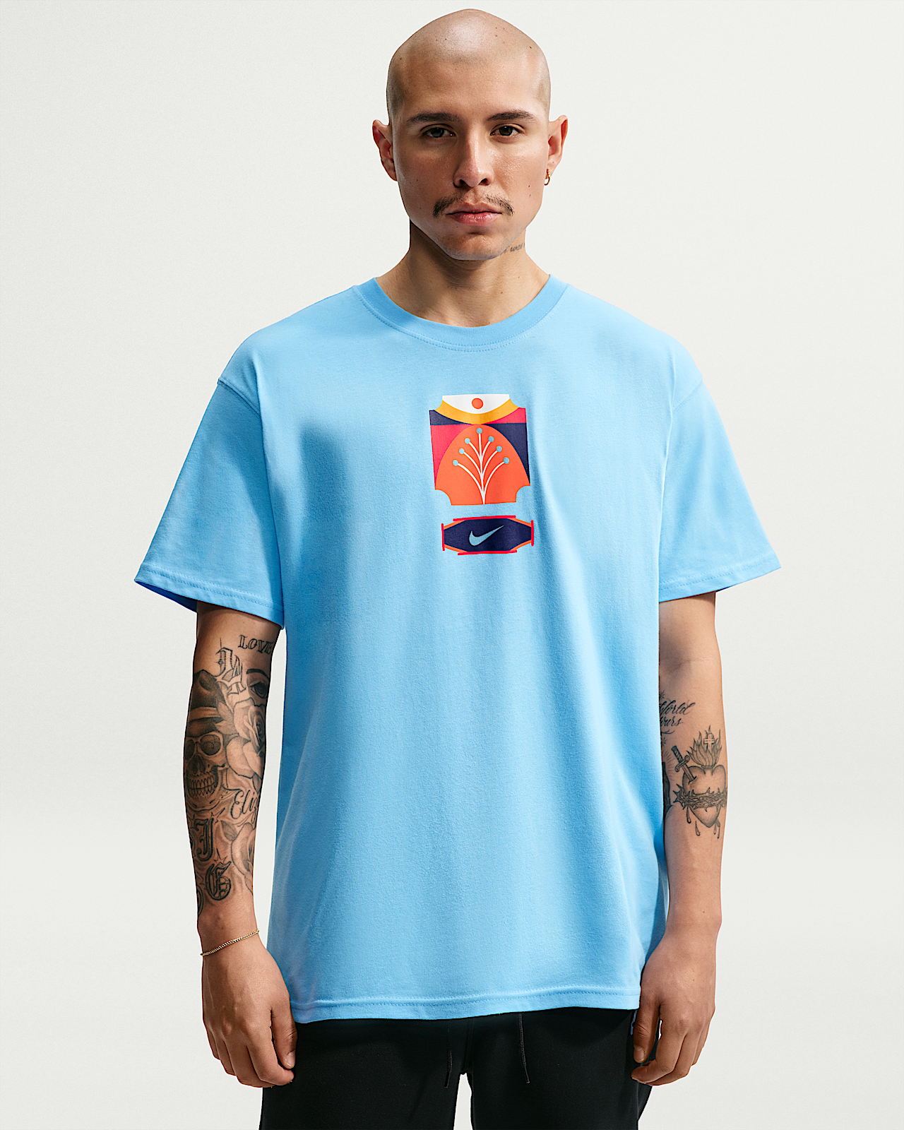 Женская футболка Nike Sportswear