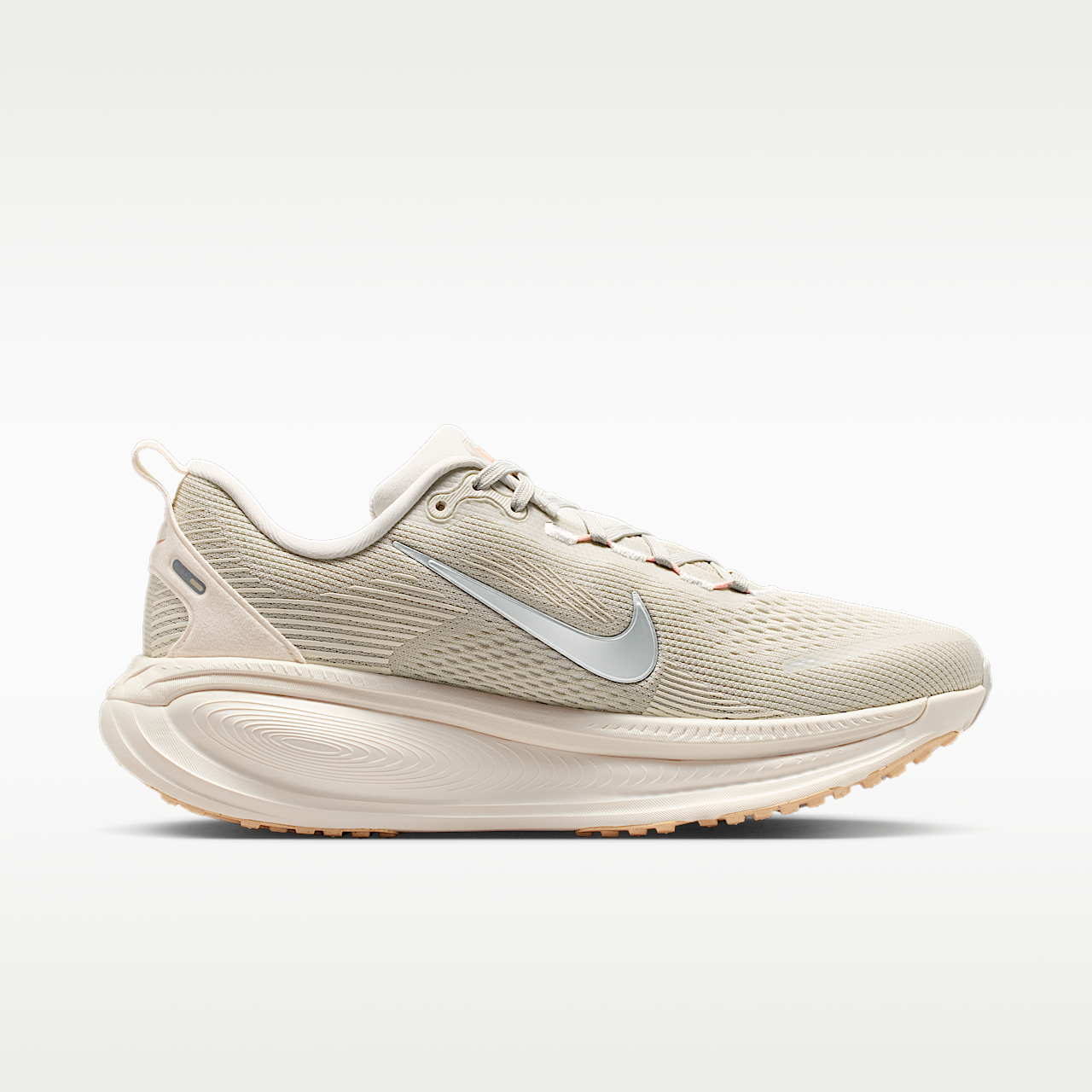 Nike Vomero sneaker Light Bone/Arctic Orange/Ice Peach/Metallic Silver