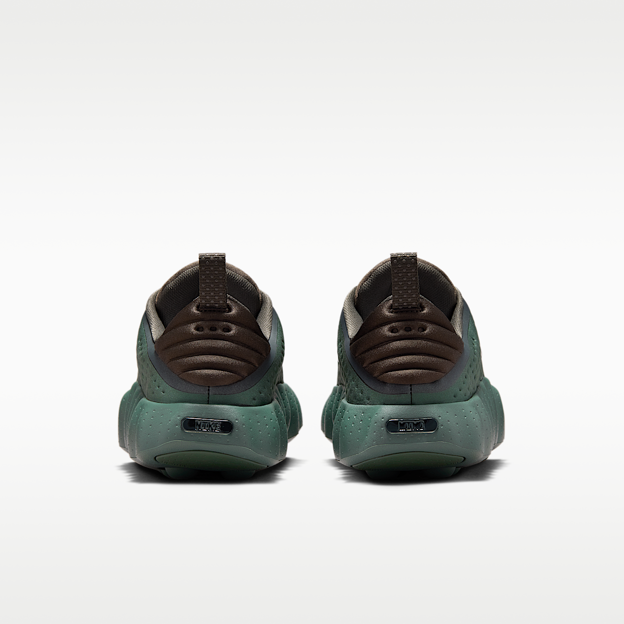 Nike  sneaker Camo Green/Newsprint/Phantom