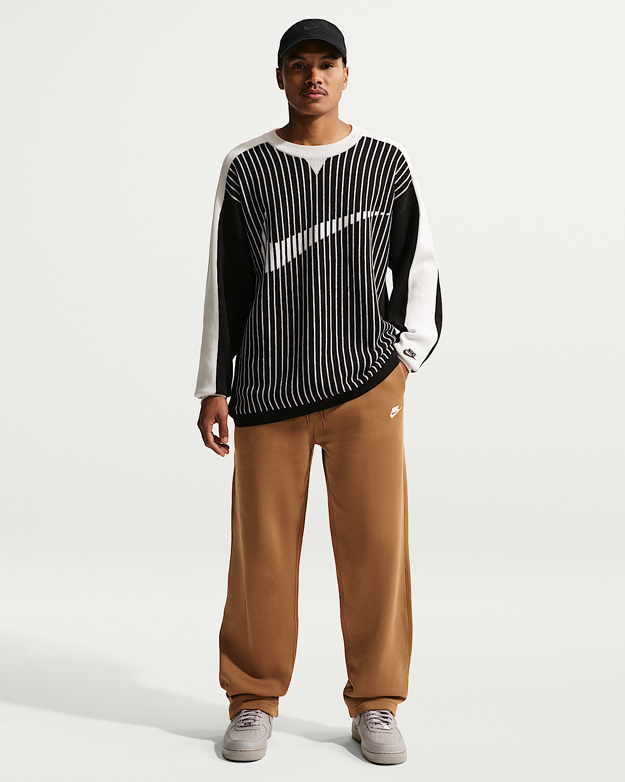 Мужские  Nike Club Open-Hem Fleece Pants