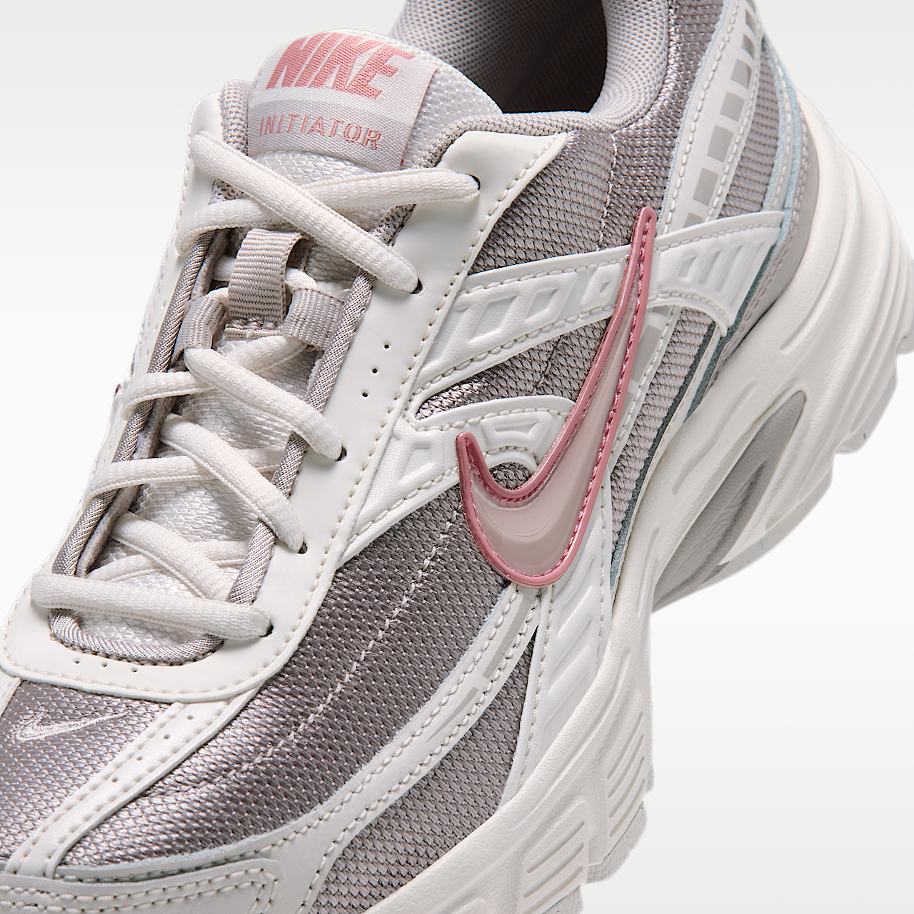Nike Nike Initiator sneaker Phantom/Rust Pink/Moon Particle