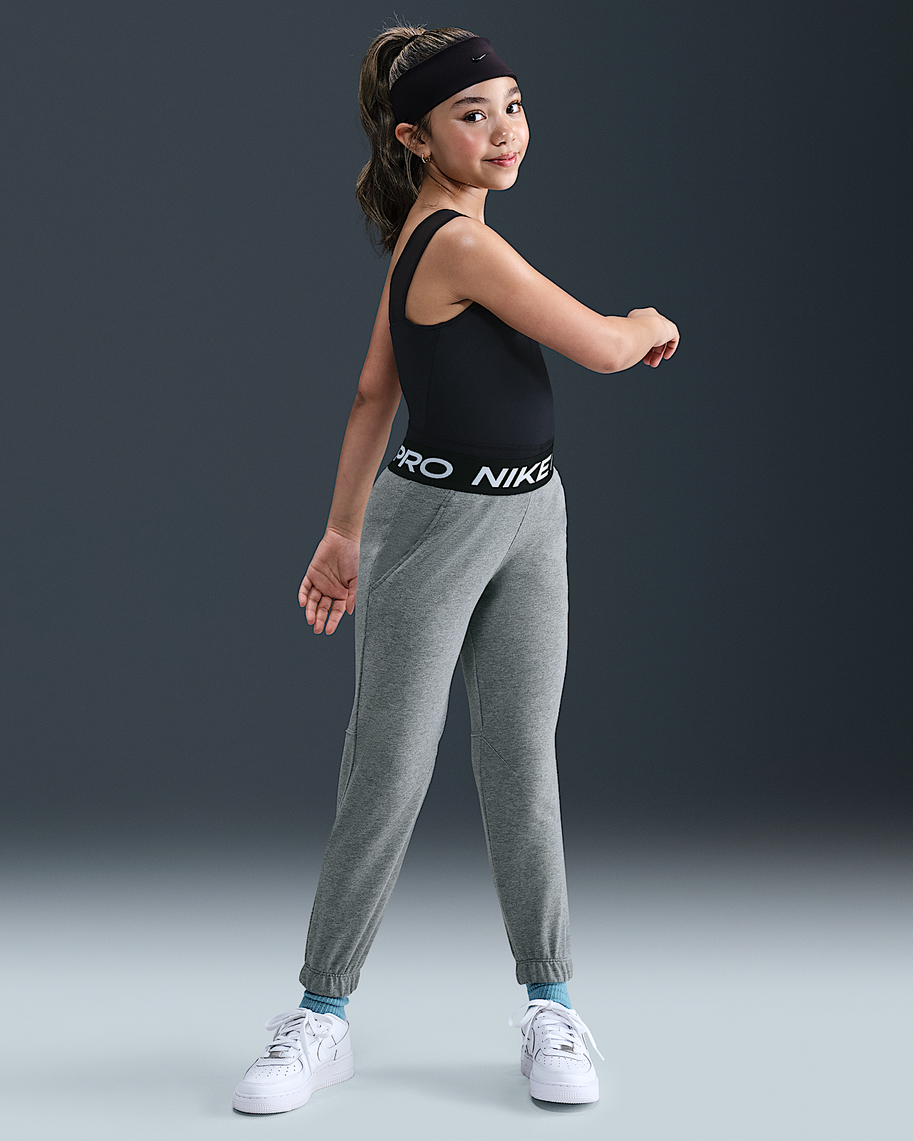 Детские спортивные штаны Nike Pro Fleece Big Kids' (Girls') Dri-FIT Joggers