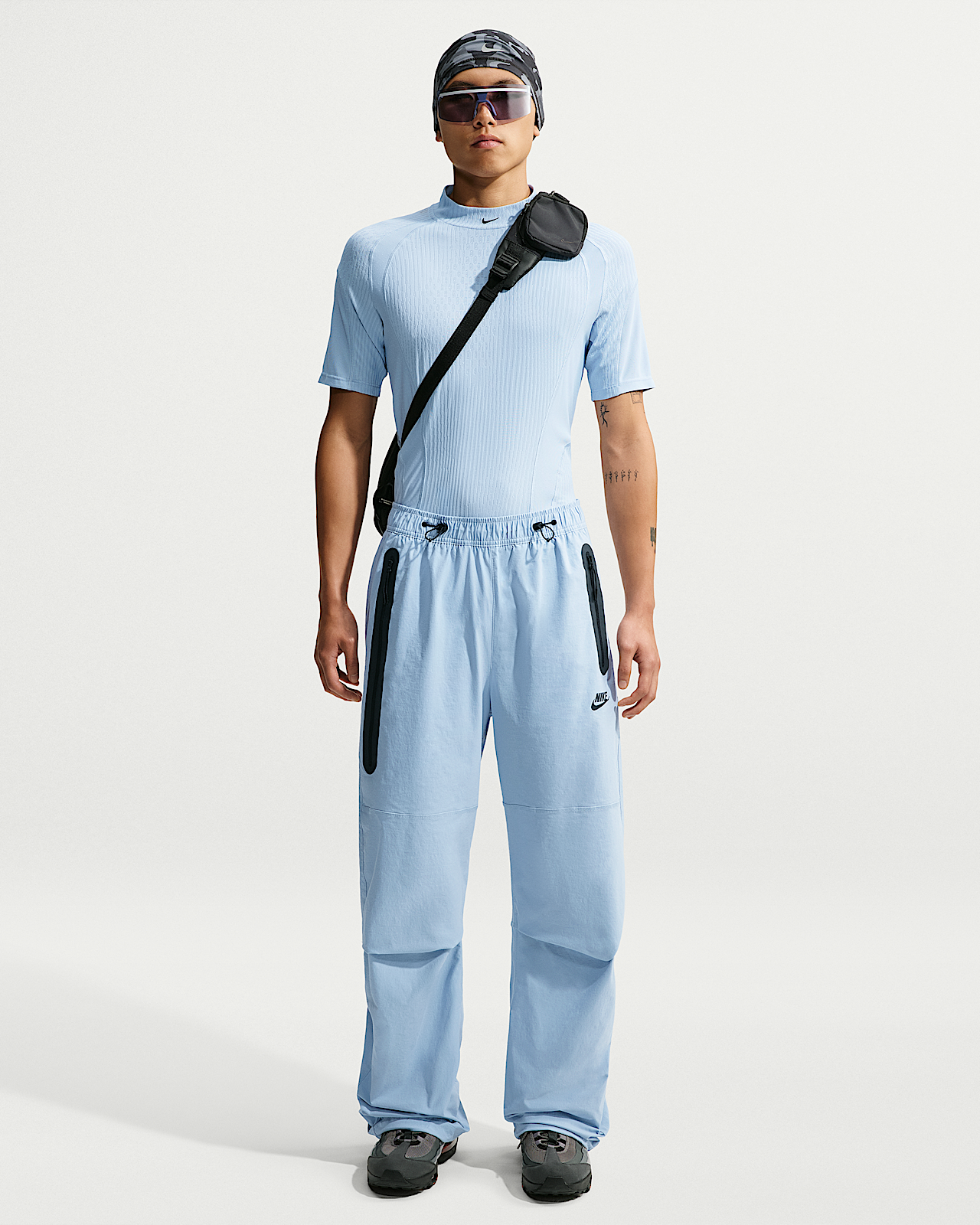 Мужские  Nike Tech Dri-FIT Woven Pants