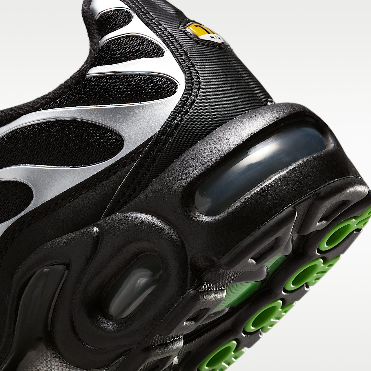 Nike Air Max Plus sneaker Zwart/Green Strike/Metallic Silver/Zwart