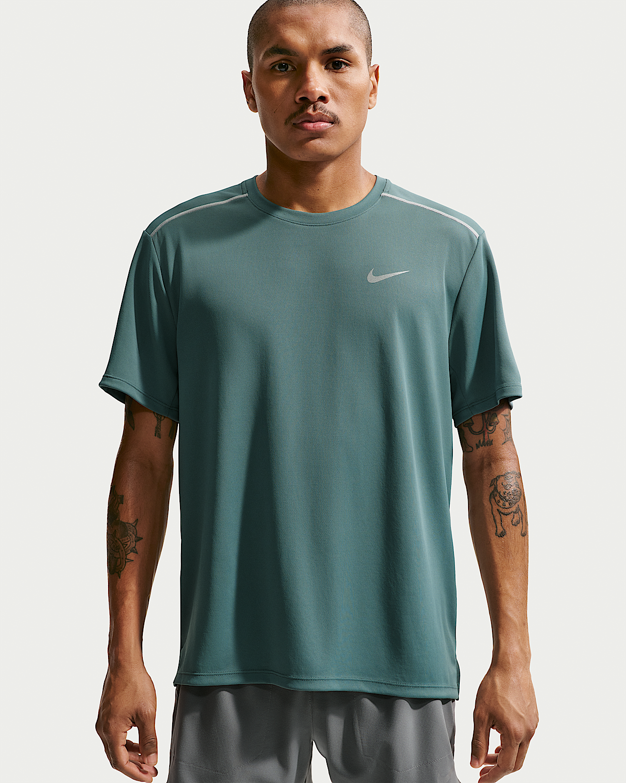 Мужские шорты Nike Miler Dri-FIT Short-Sleeve Top для бега