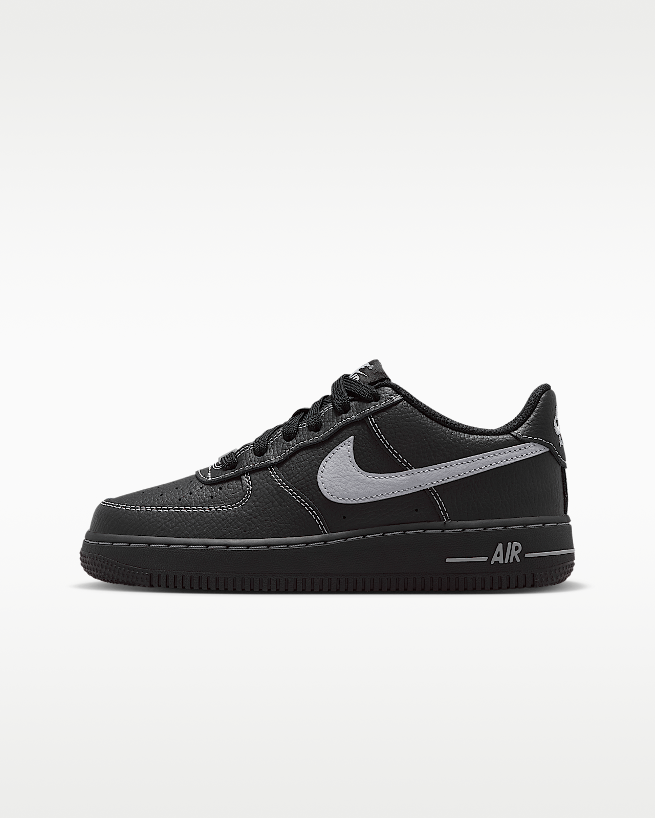 Детские кроссовки Nike Air Force 1 LV8 Big Kids' (Boys')