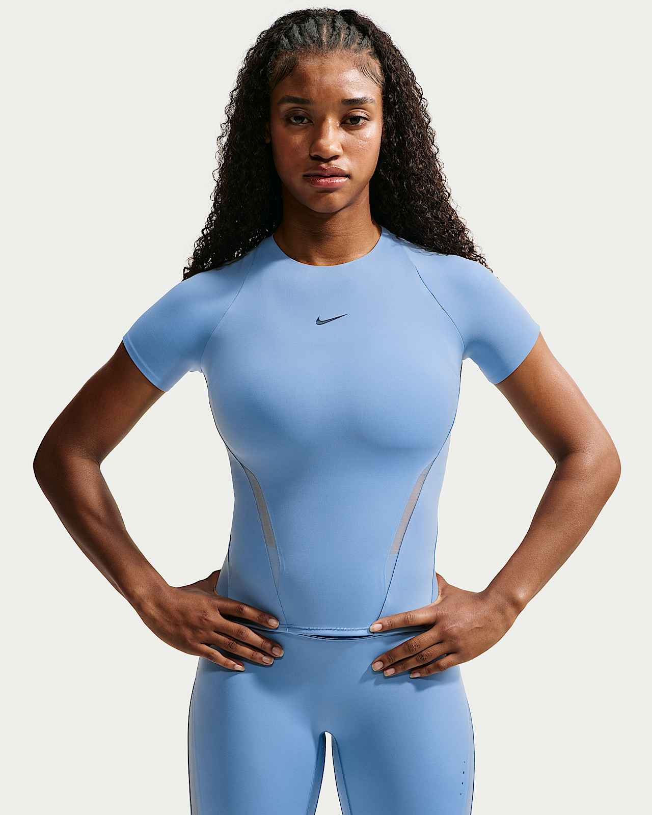 Женские шорты Nike Universa Mesh Short-Sleeve Top