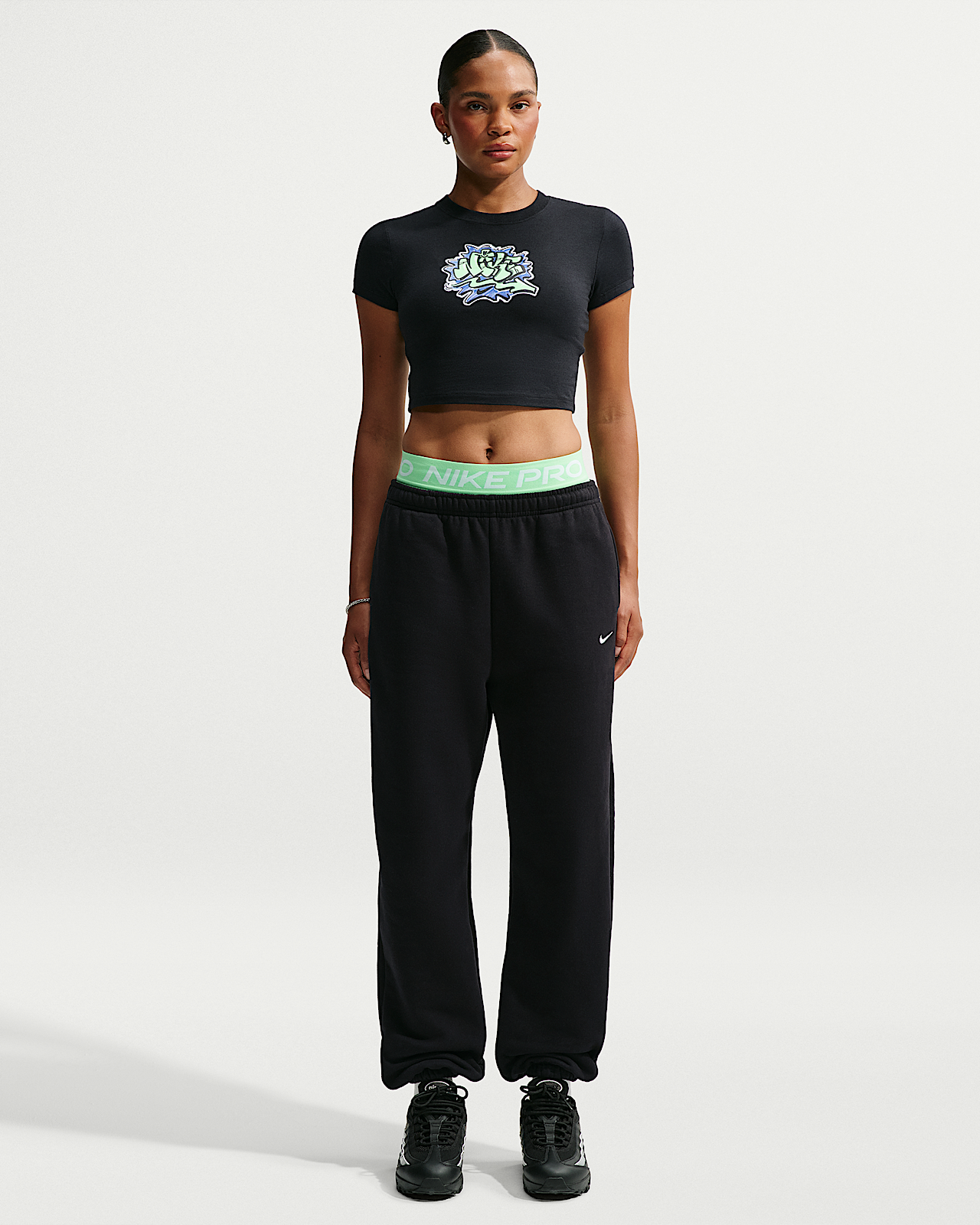 Женские  Nike Studio Fleece Medium Weight High-Rise Oversized Cuffed Pants