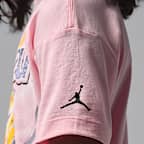 Playera con tipografía She's On Fire para niños talla grande Jordan