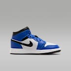 Air Jordan 1 Mid Older Kids' Shoes