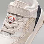Tenis para niños de preescolar Jordan Spizike Low FC