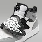 Sky Jordan 1 Younger Kids' Shoe