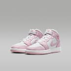Air Jordan 1 Mid Older Kids' Shoes