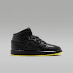 Tenis para niños grandes Air Jordan 1 Mid SE