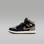 Tenis para niños de preescolar Jordan 1 Mid SE