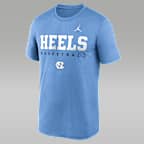 Playera universitaria marca Jordan Dri-FIT para hombre North Carolina Courtside Basketball Legend - Azul claro