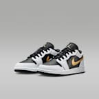 Air Jordan 1 Low Older Kids' Shoes