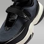 รองเท้าผู้หญิง Jordan Pointe