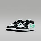 Air Jordan 1 Low Older Kids' Shoes