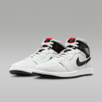 รองเท้าผู้ชาย Air Jordan 1 Mid