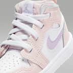 Jordan 1 中筒 Alt 嬰幼兒鞋款