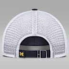 Gorra de rejilla universitaria marca Jordan ajustable para hombre Michigan On-Field Club Gameday
