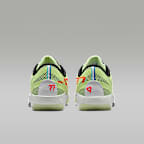 Luka 77 Basketballschuh