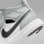 Jordan 1 Mid Younger Kids' Shoes