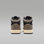 Air Jordan 1 Mid SE Older Kids' Shoes
