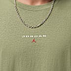 Jordan Flight Essentials Men's Oversized Patch T-Shirt